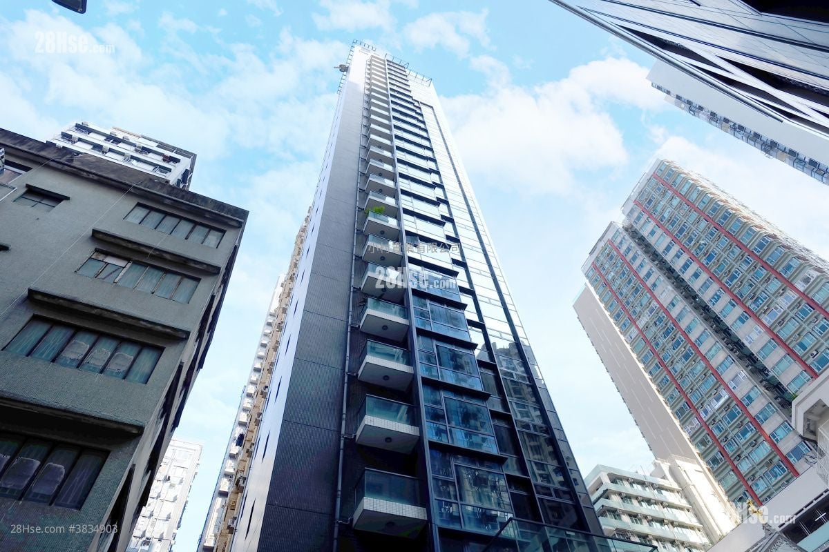 大廈外觀: 蔚峰 租盤 3 房 , 2 浴室 610 平方呎