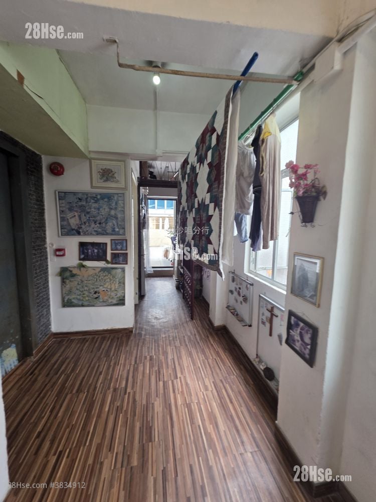 Granville Building Sell 3 Bedrooms , 2 Bathrooms 679 ft²