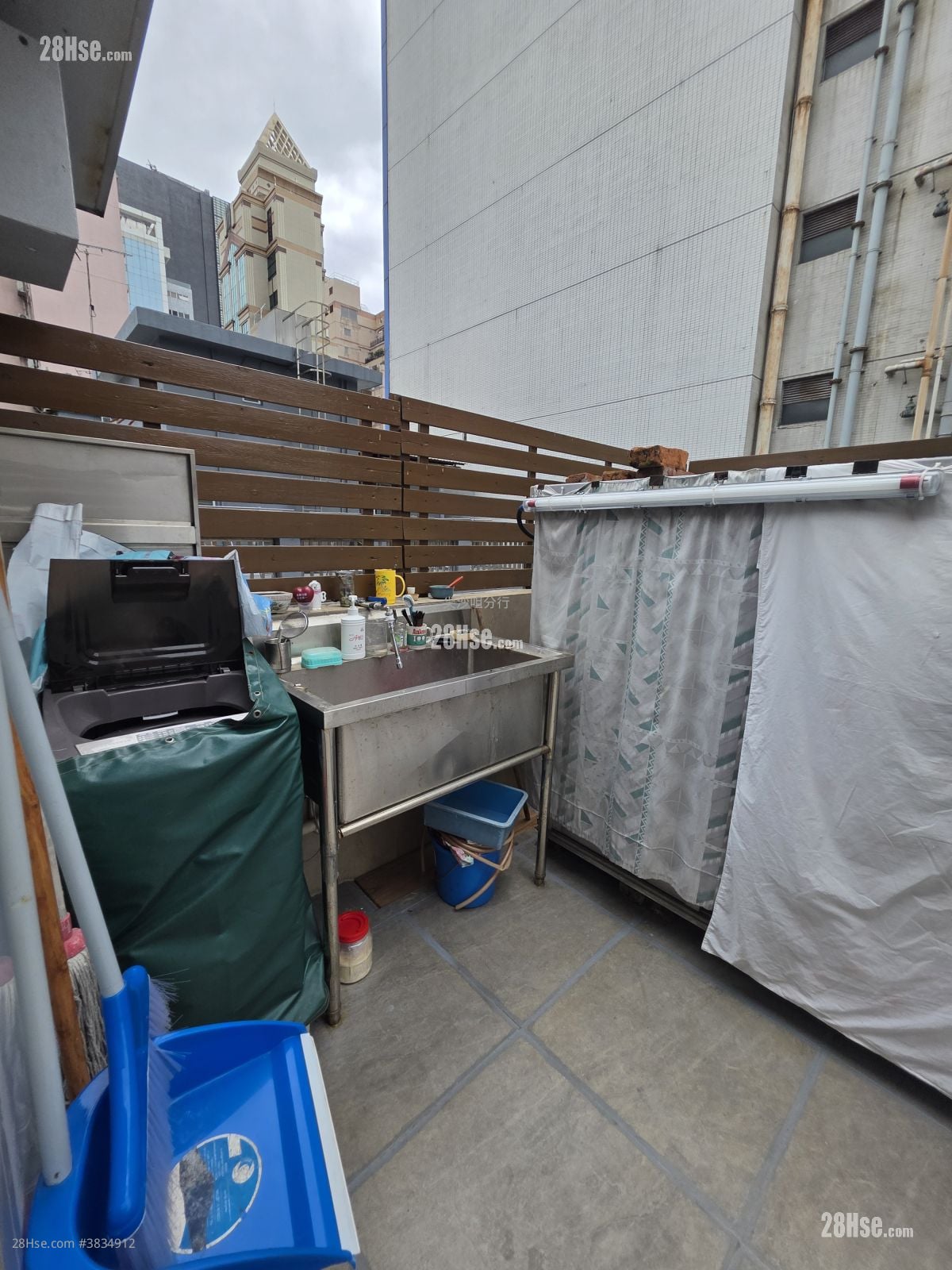 Granville Building Sell 3 Bedrooms , 2 Bathrooms 679 ft²