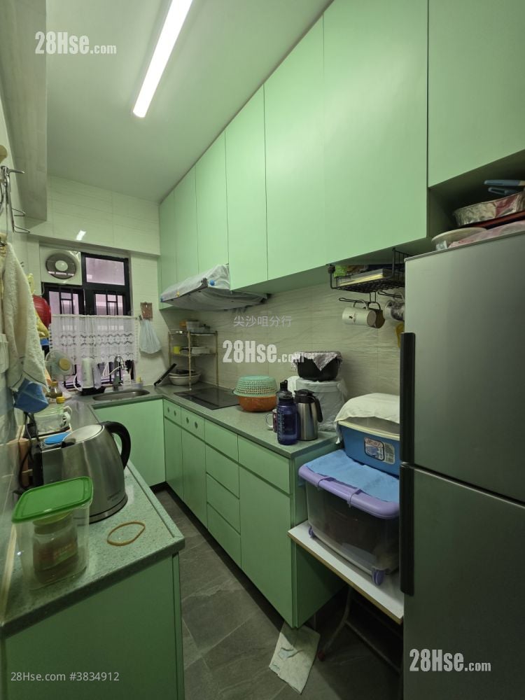 Granville Building Sell 3 Bedrooms , 2 Bathrooms 679 ft²