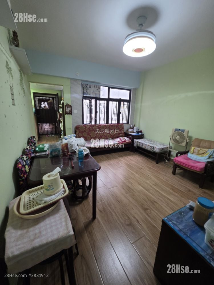 Granville Building Sell 3 Bedrooms , 2 Bathrooms 679 ft²