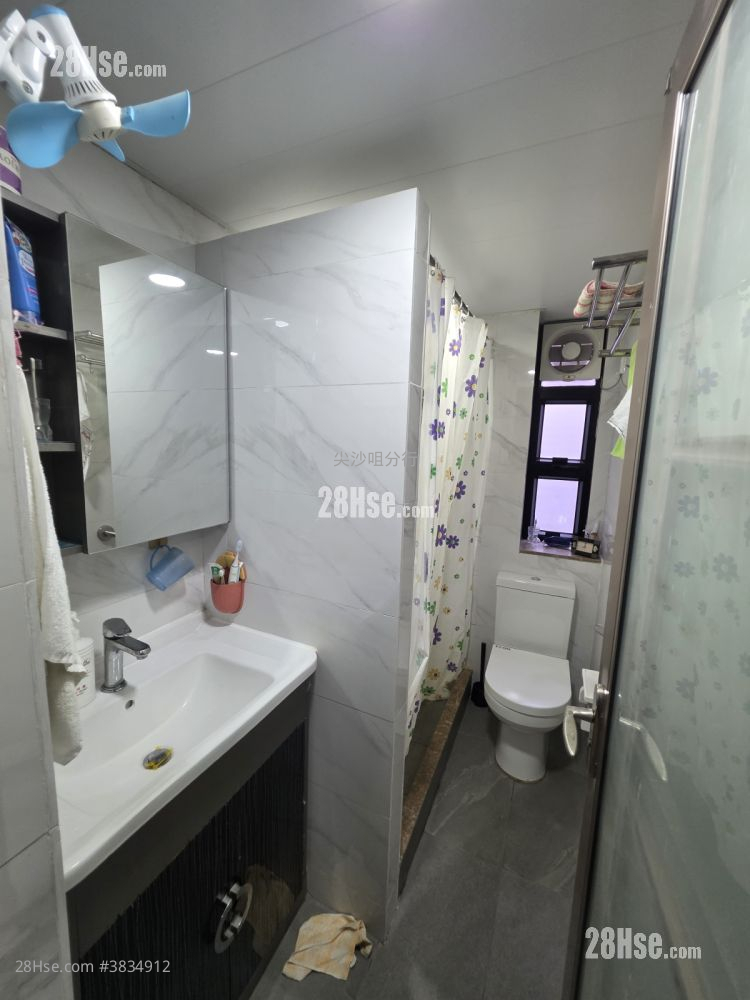 Granville Building Sell 3 Bedrooms , 2 Bathrooms 679 ft²