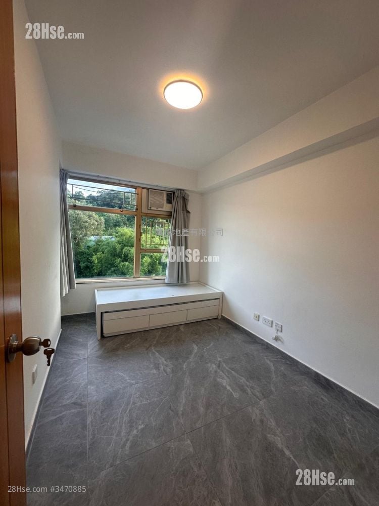 Classical Gardens Sell 3 Bedrooms , 2 Bathrooms 822 ft²