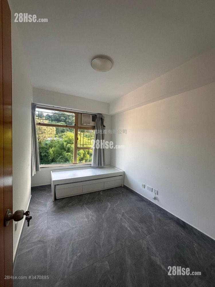Classical Gardens Sell 3 Bedrooms , 2 Bathrooms 822 ft²