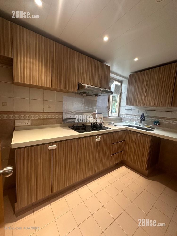 Classical Gardens Sell 3 Bedrooms , 2 Bathrooms 822 ft²