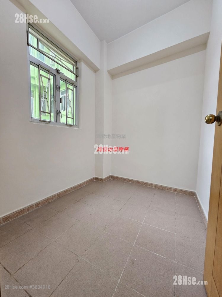 Kam Lai Court Rental 2 Bedrooms , 1 Bathroom 243 ft²