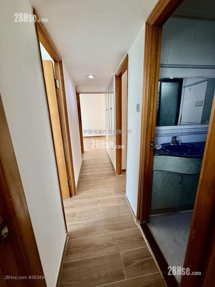 Tsing Yi Estate Sell 2 Bedrooms 566 ft²