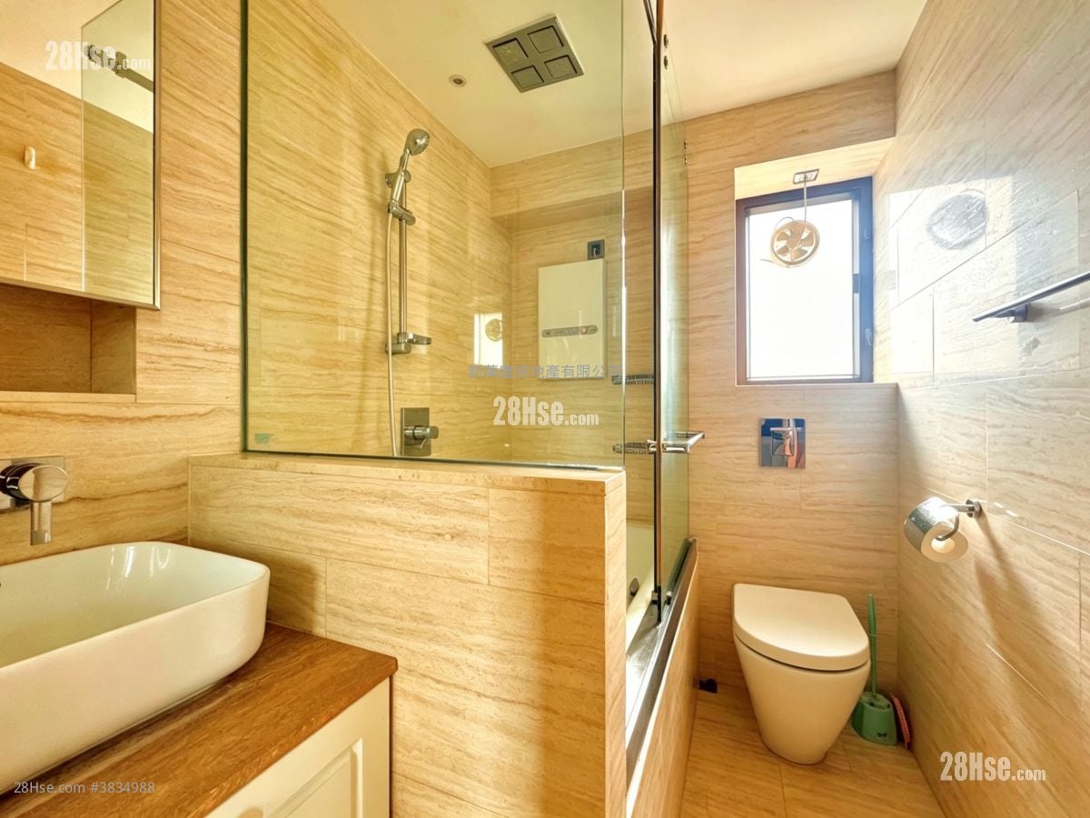 Scenic Rise Rental 3 Bedrooms , 2 Bathrooms 678 ft²