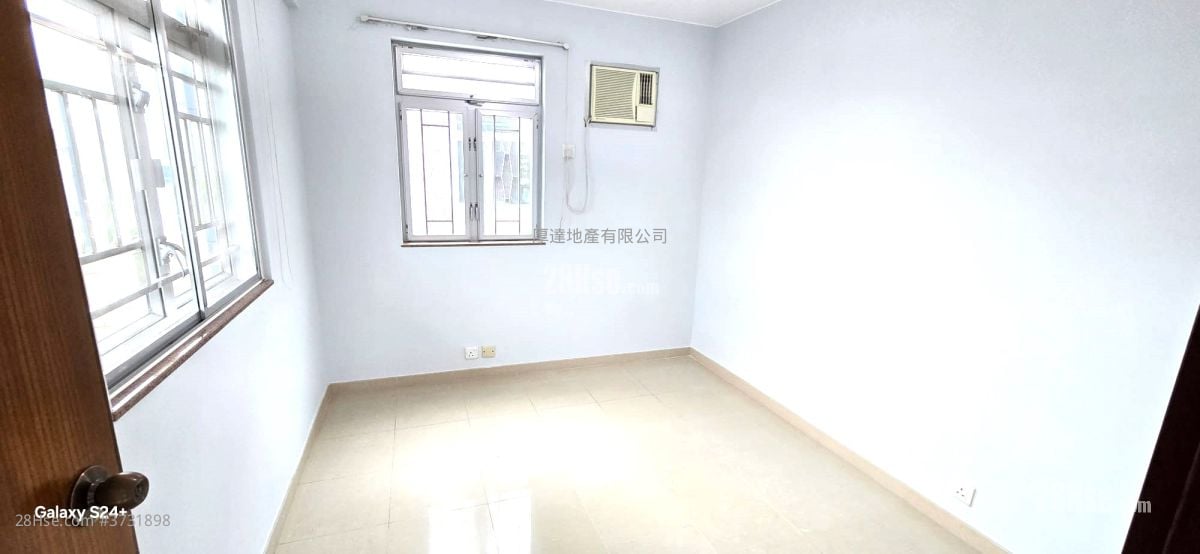Village Rental 3 Bedrooms , 1 Bathroom 700 ft²