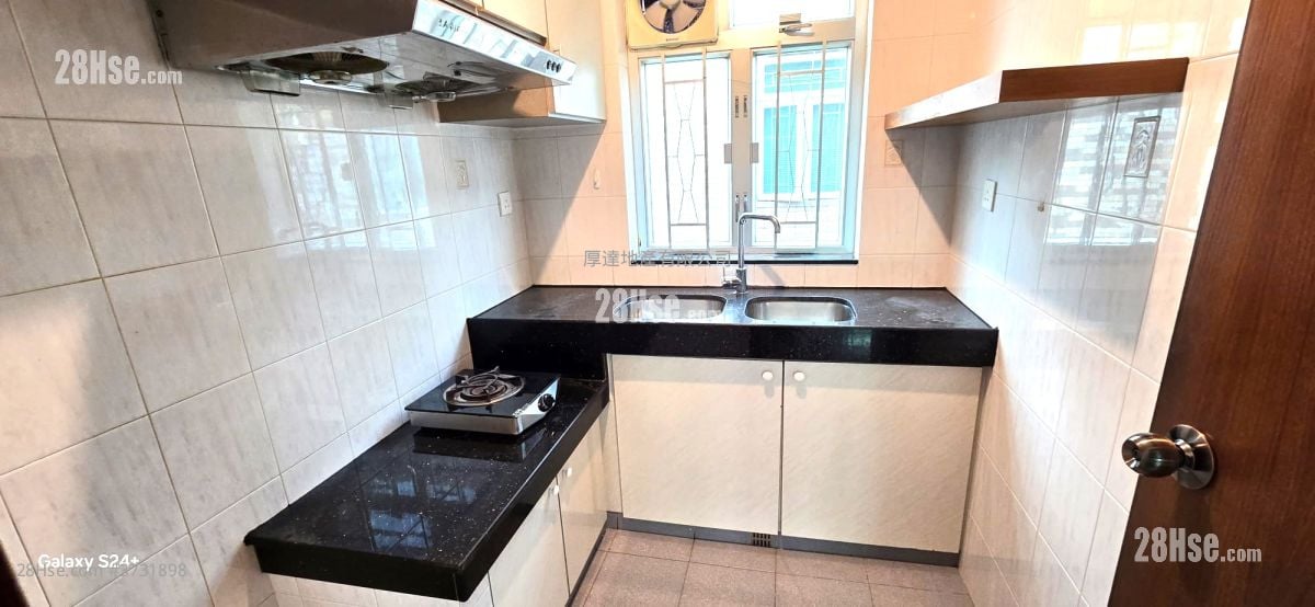 Village Rental 3 Bedrooms , 1 Bathroom 700 ft²