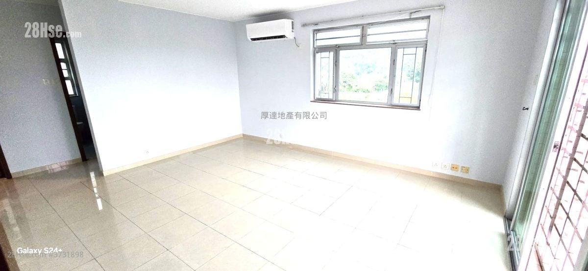 Village Rental 3 Bedrooms , 1 Bathroom 700 ft²