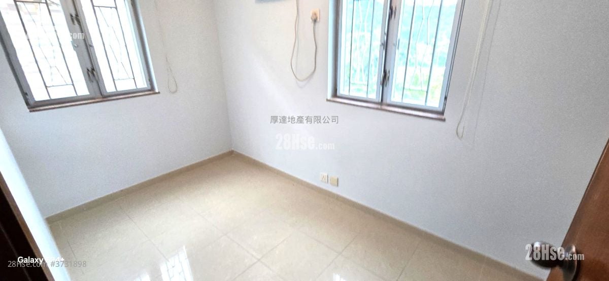 Village Rental 3 Bedrooms , 1 Bathroom 700 ft²