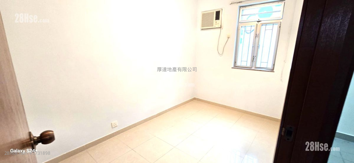 Village Rental 3 Bedrooms , 1 Bathroom 700 ft²