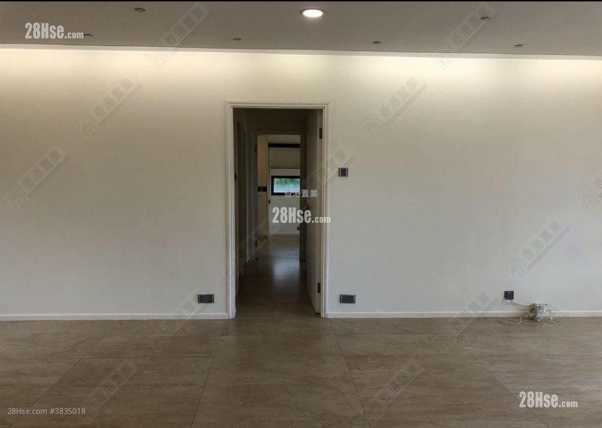Kingsford Height Sell 3 Bedrooms , 2 Bathrooms 1,208 ft²