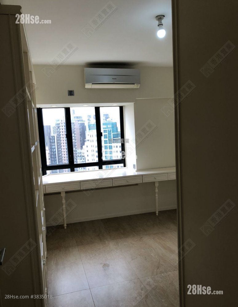 Kingsford Height Sell 3 Bedrooms , 2 Bathrooms 1,208 ft²
