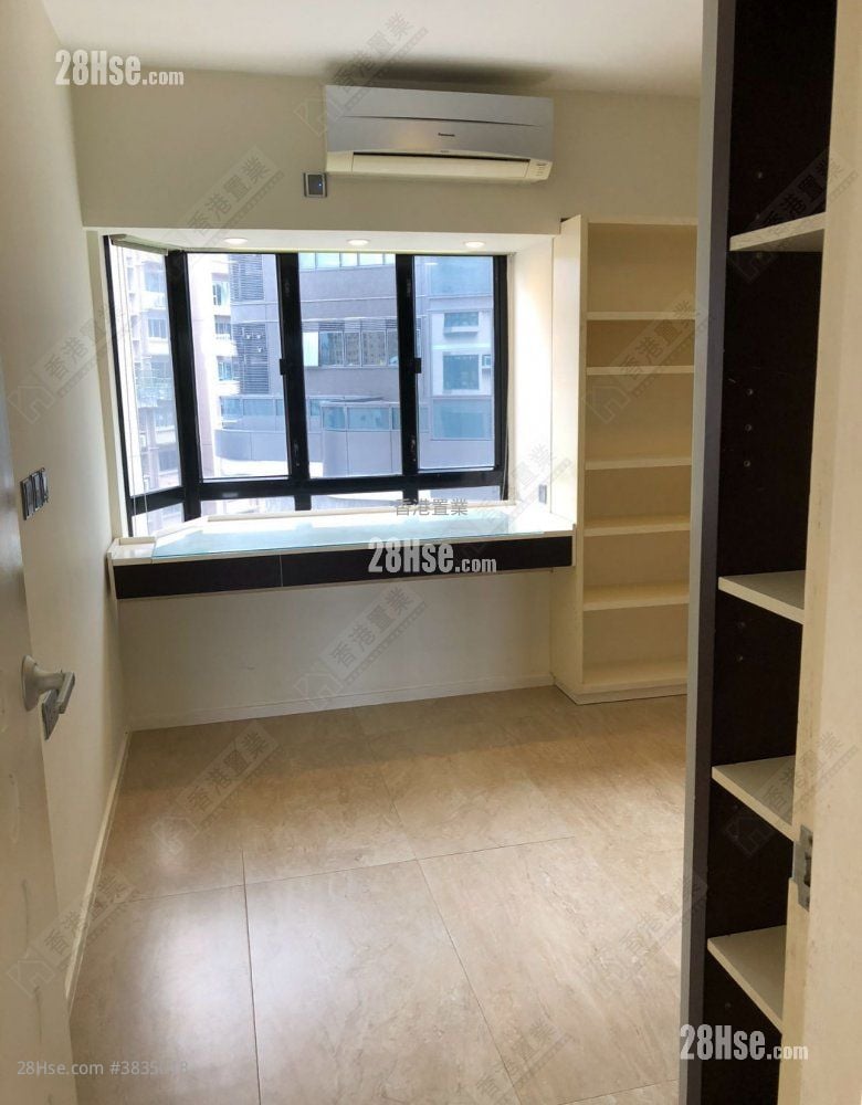 Kingsford Height Sell 3 Bedrooms , 2 Bathrooms 1,208 ft²