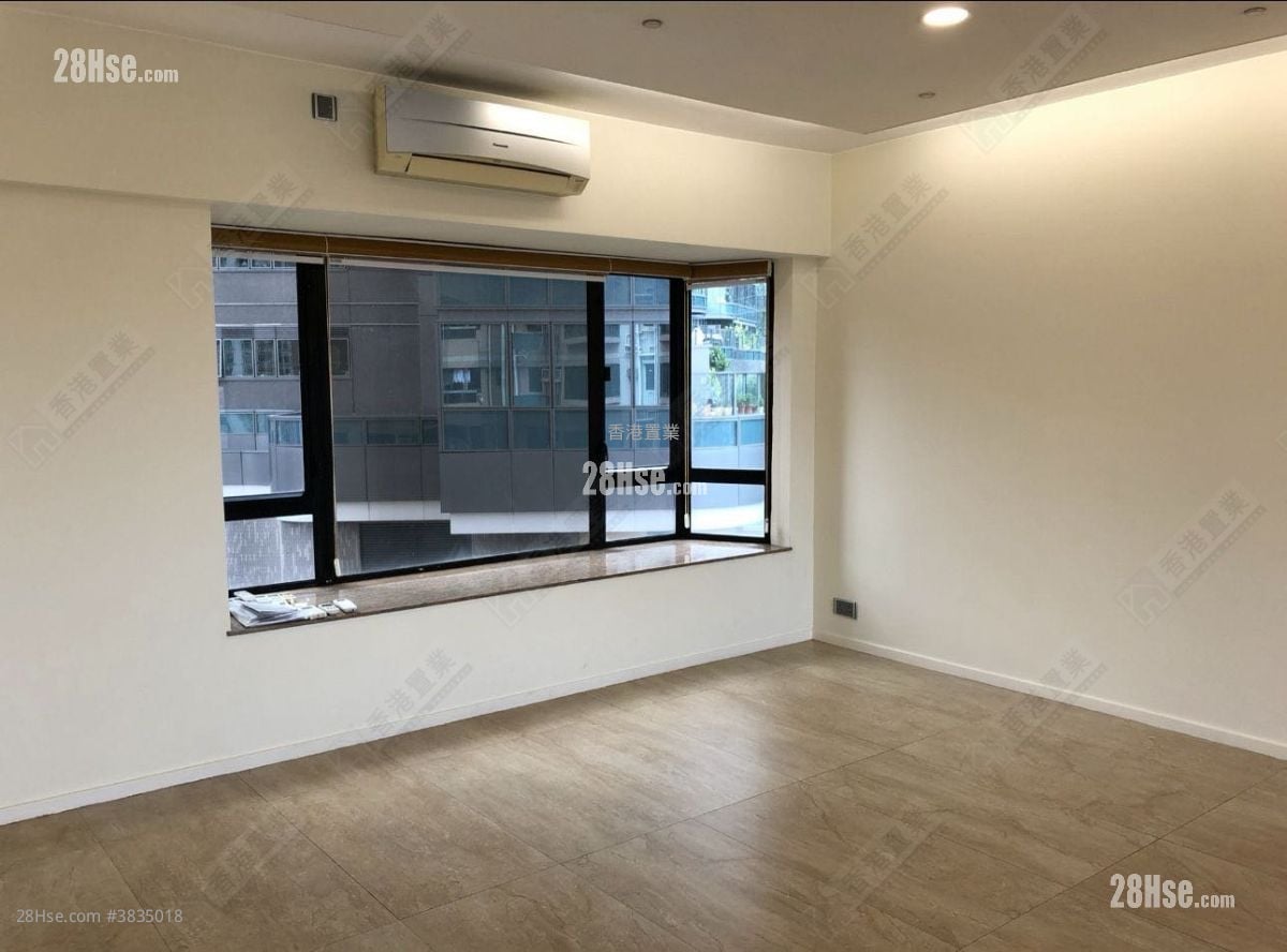 Kingsford Height Sell 3 Bedrooms , 2 Bathrooms 1,208 ft²
