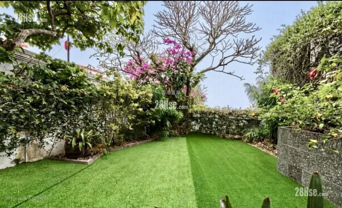 Seascape Rental 2,457 ft²