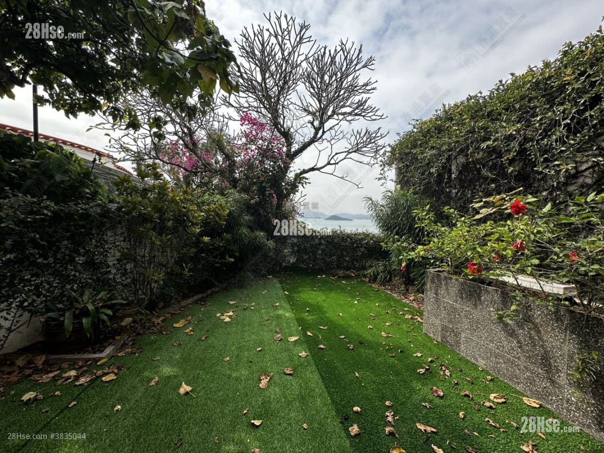 Seascape Rental 2,457 ft²