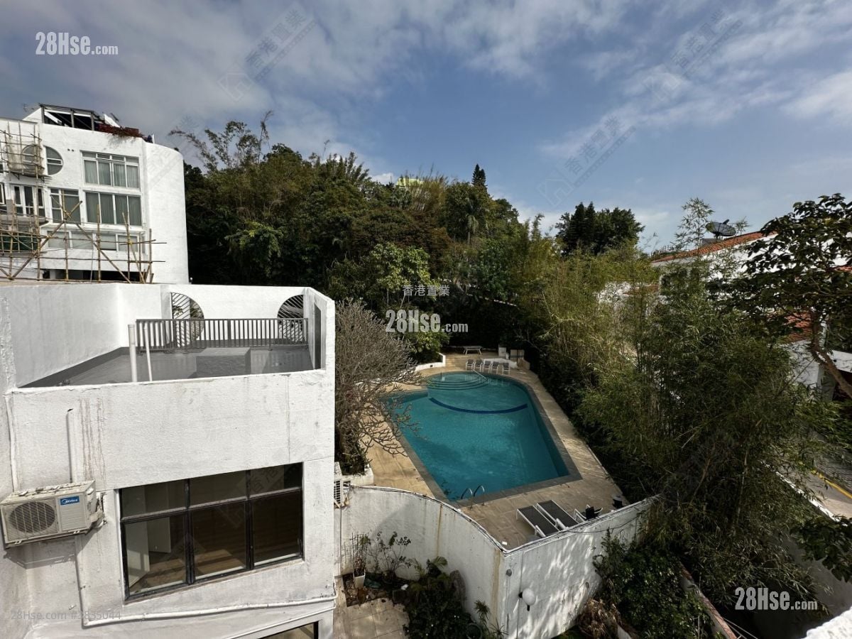 Seascape Rental 2,457 ft²