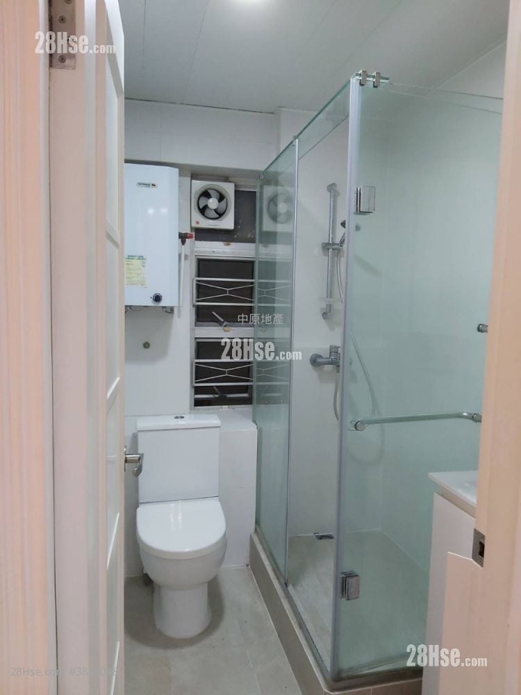 New Kwai Fong Gardens Rental 2 Bedrooms , 1 Bathroom 400 ft²