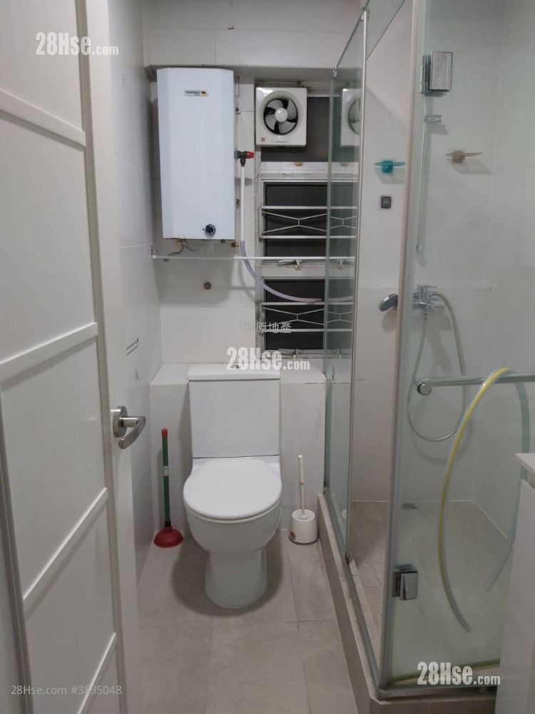 New Kwai Fong Gardens Rental 2 Bedrooms , 1 Bathroom 400 ft²