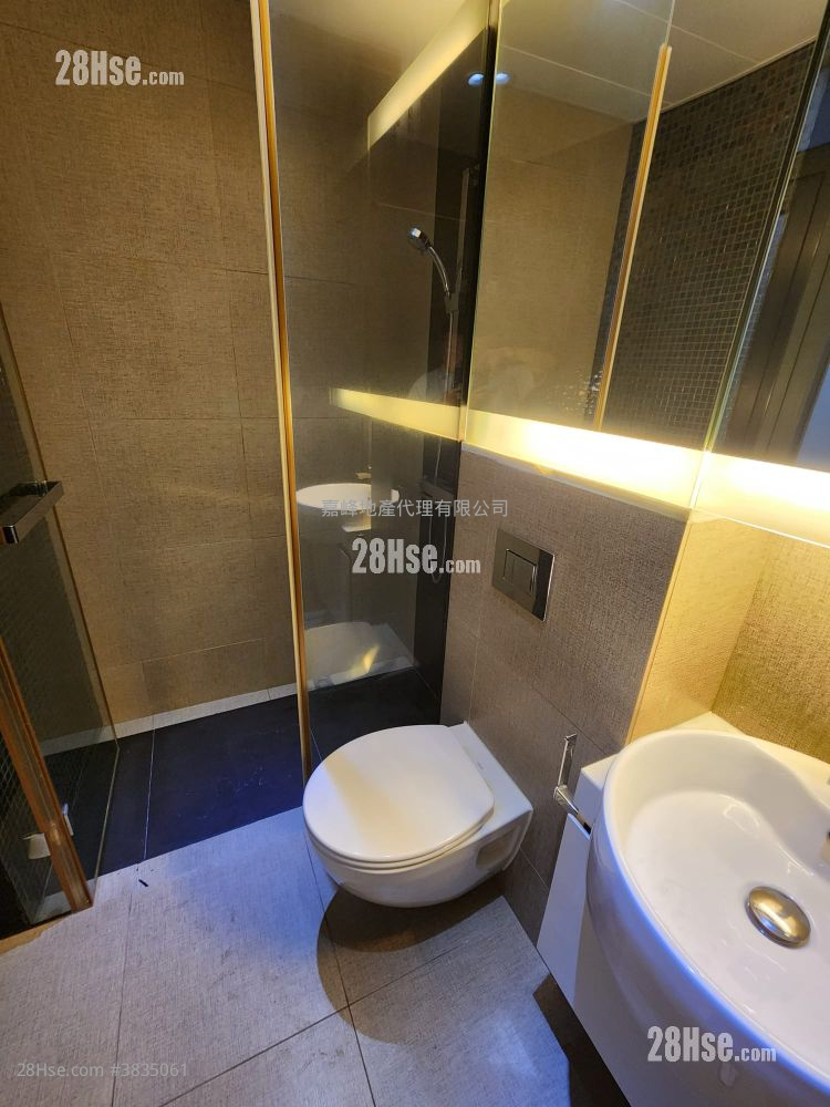 Queen's Cube Rental Studio , 1 Bathroom 297 ft²