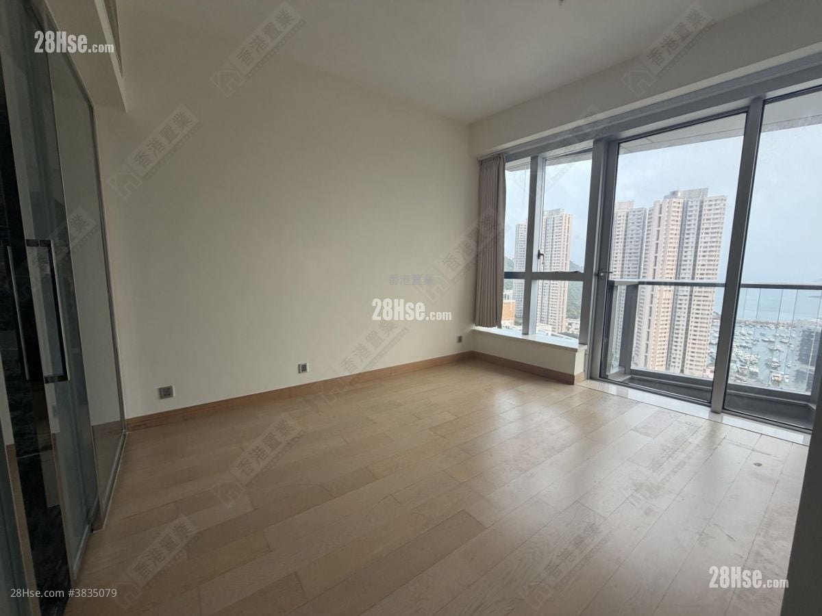 Marinella Rental 1 Bedroom , 1 Bathroom 595 ft²