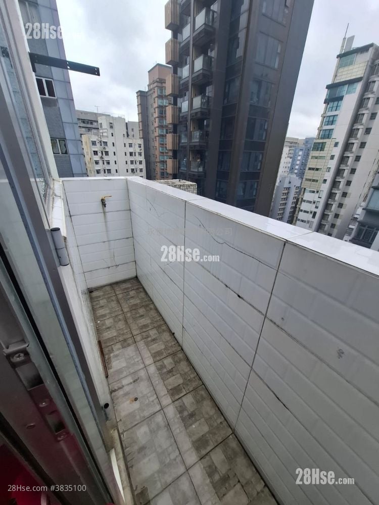 Kar Wan Building Rental 1 Bathroom 111 ft²