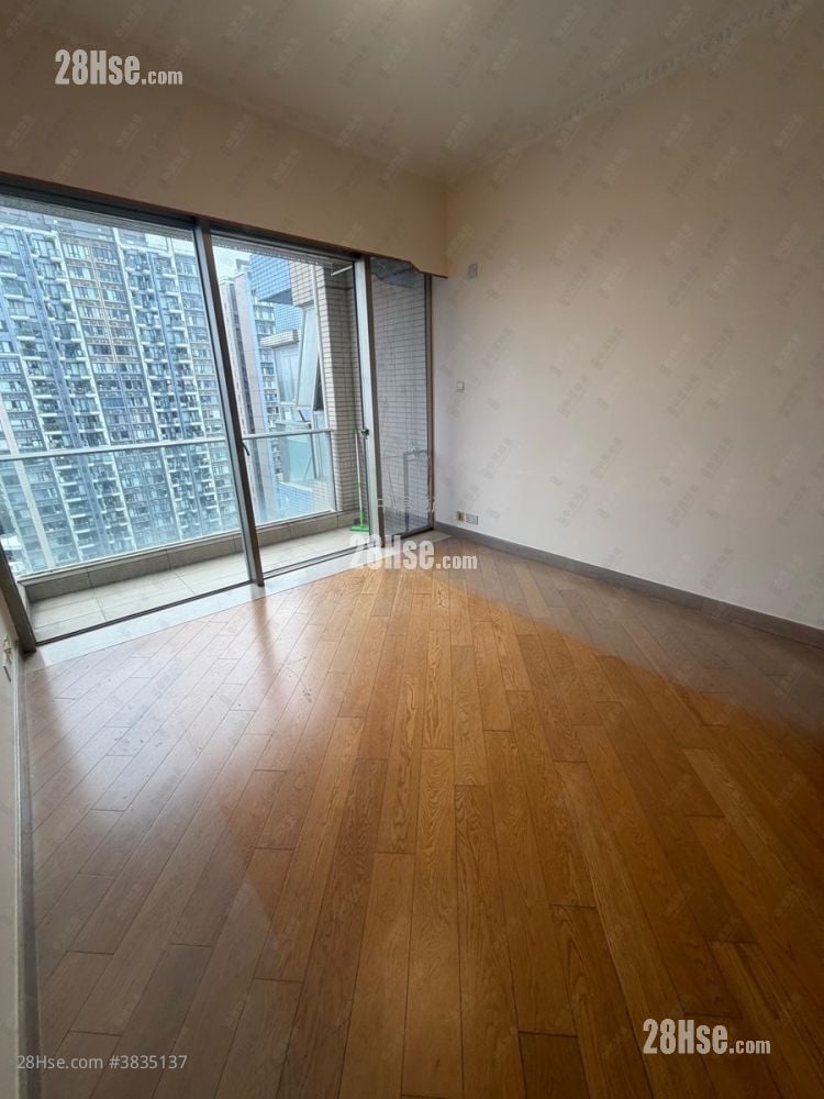 La Grove Sell 3 Bedrooms 807 ft²