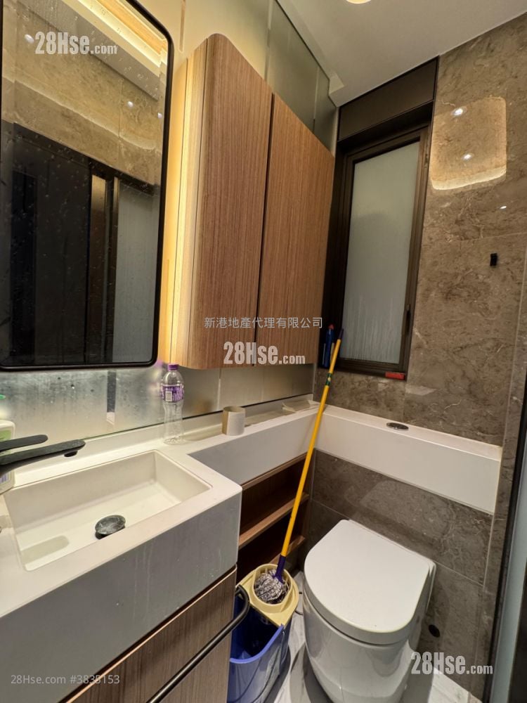 The Vantage Rental Studio , 1 Bathroom 218 ft²