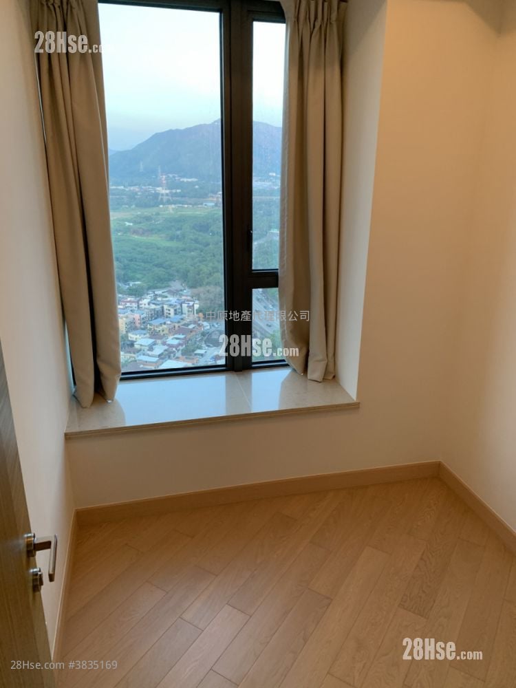 Grand Yoho Sell 3 Bedrooms , 1 Bathroom 592 ft²