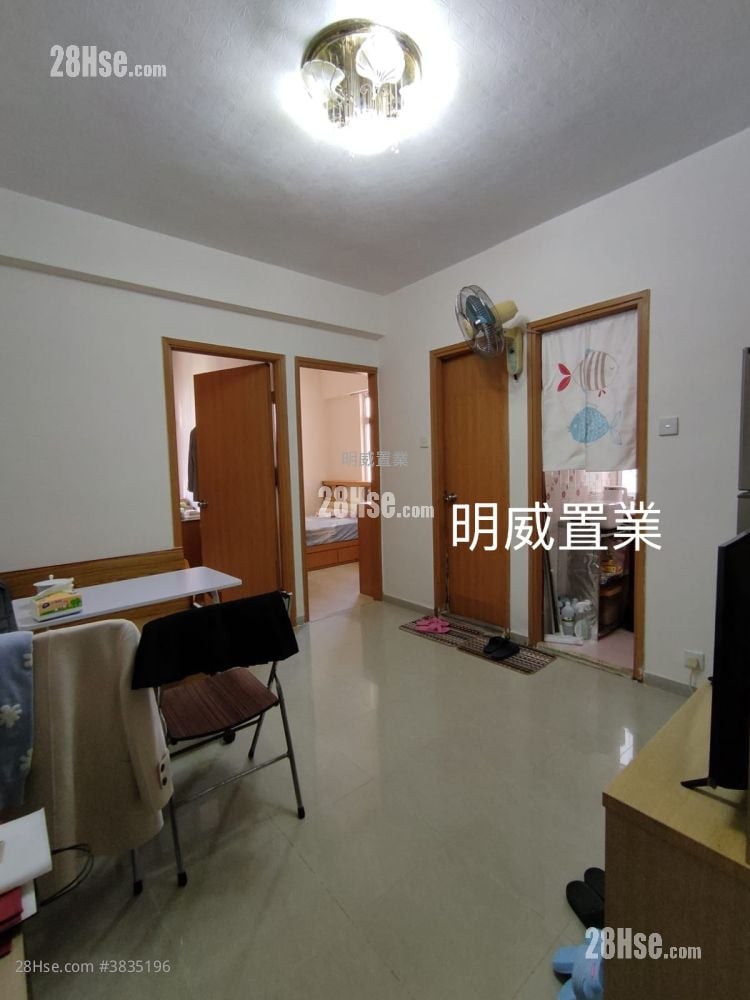 鴻輝大廈 售盤 2 房 , 1 浴室 335 平方呎