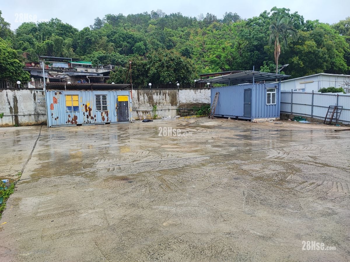 Land Rental 10,000 ft²
