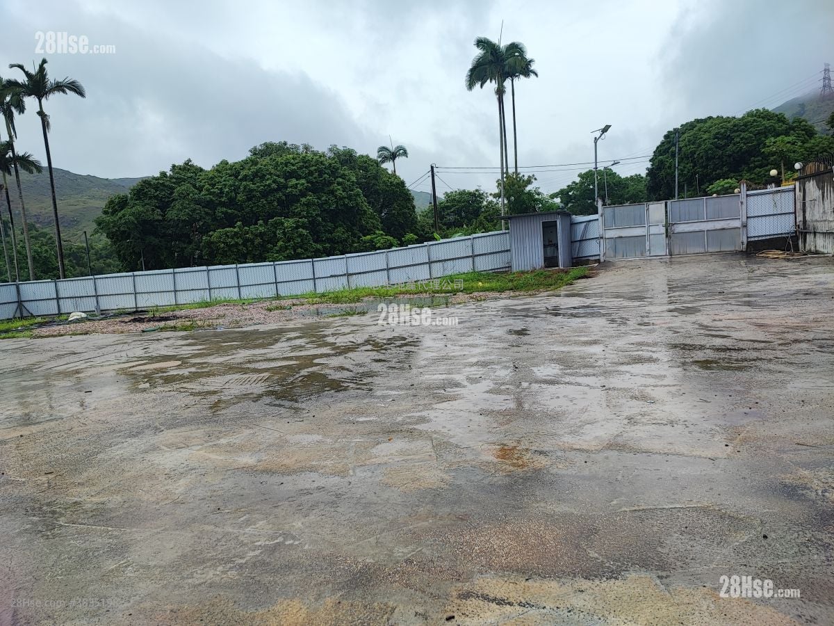 Land Rental 10,000 ft²