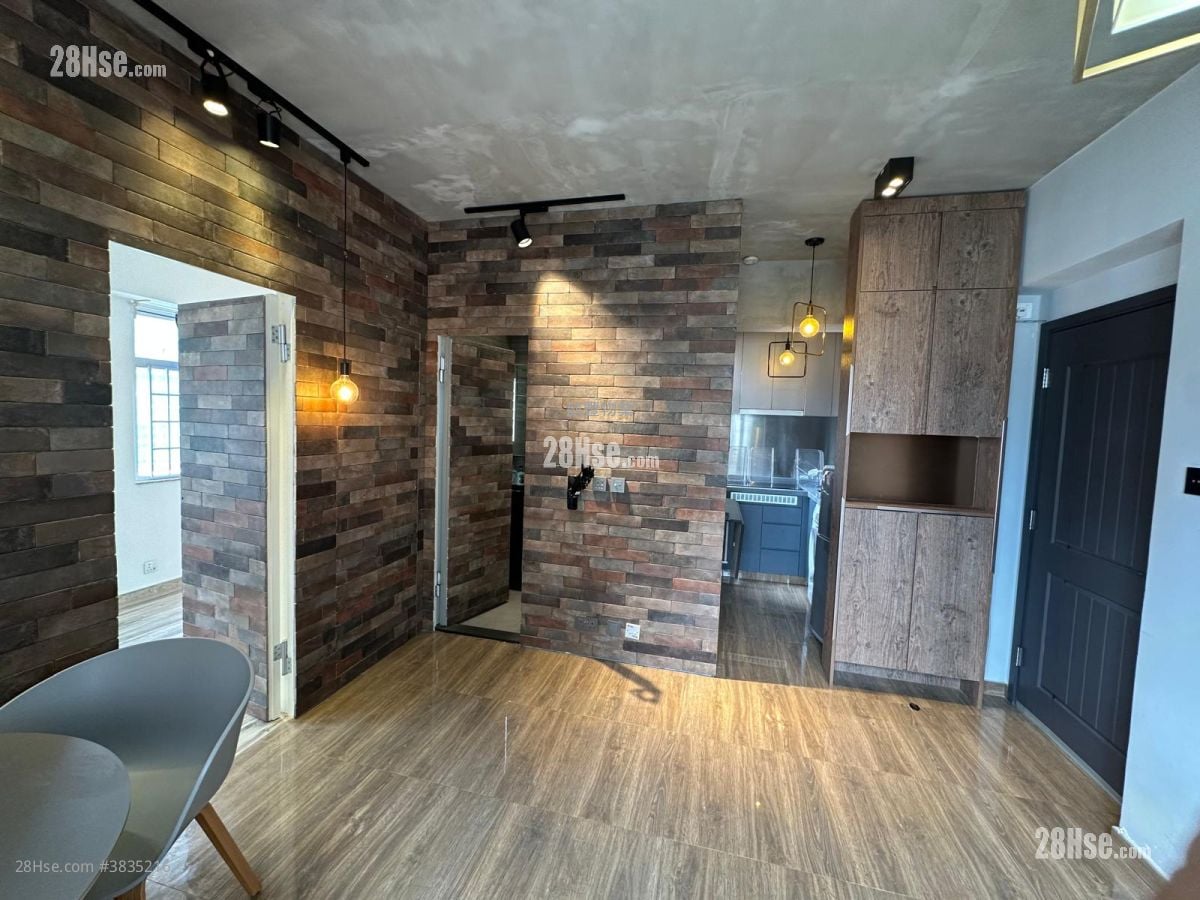 Wah Fat Mansion Sell 1 Bedroom , 1 Bathroom 326 ft²