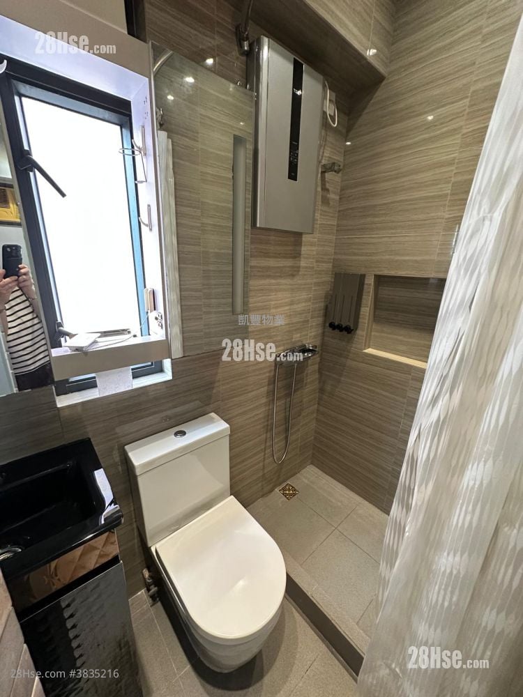 Wah Fat Mansion Sell 1 Bedroom , 1 Bathroom 326 ft²