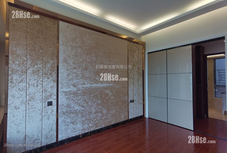 The Palazzo Rental 4 Bedrooms , 2 Bathrooms 1,461 ft²