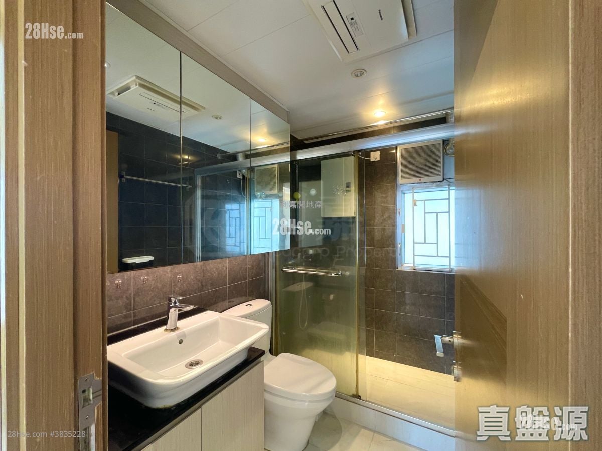 Laguna City Sell 2 Bedrooms 522 ft²