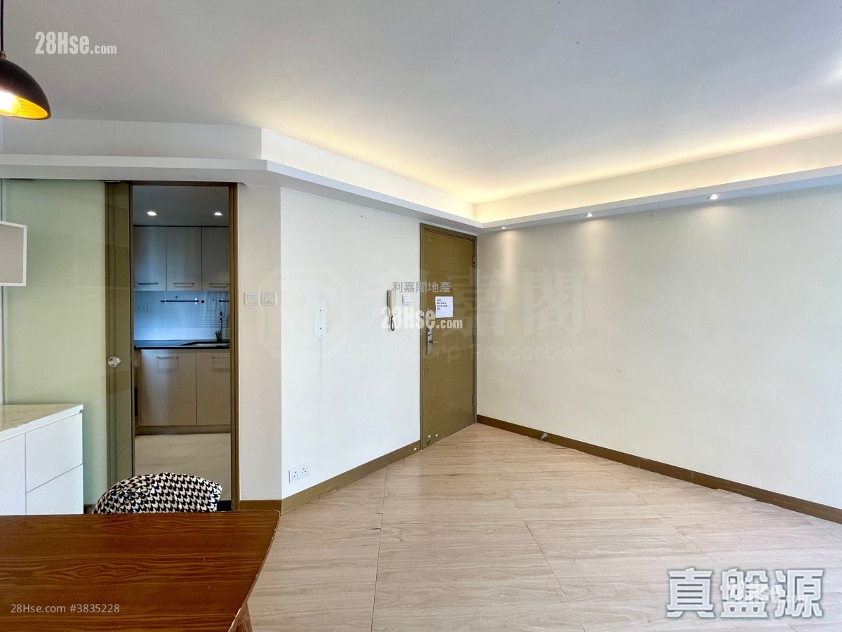 Laguna City Sell 2 Bedrooms 522 ft²