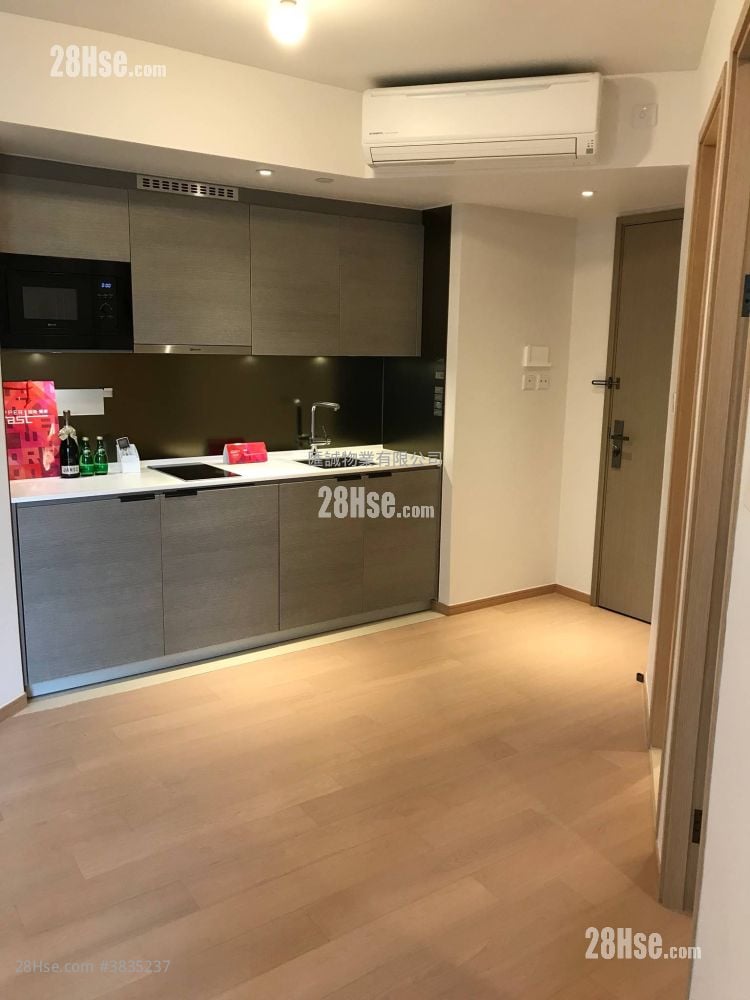 Upper East Sell 1 Bedroom , 1 Bathroom 307 ft²