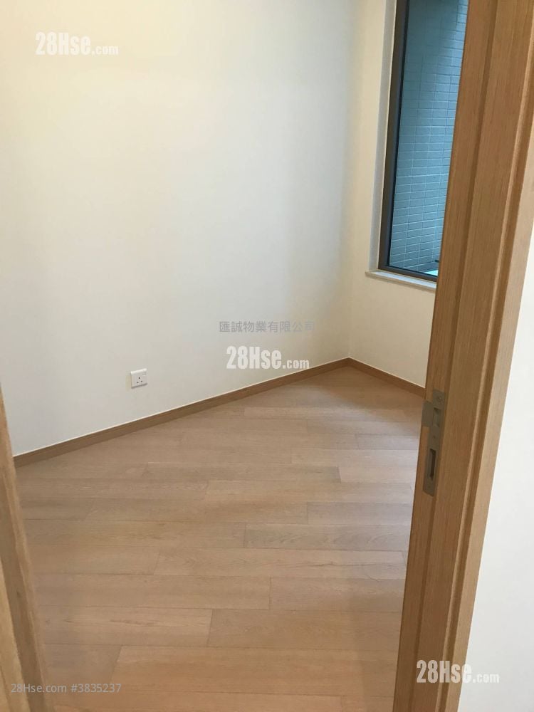 Upper East Sell 1 Bedroom , 1 Bathroom 307 ft²
