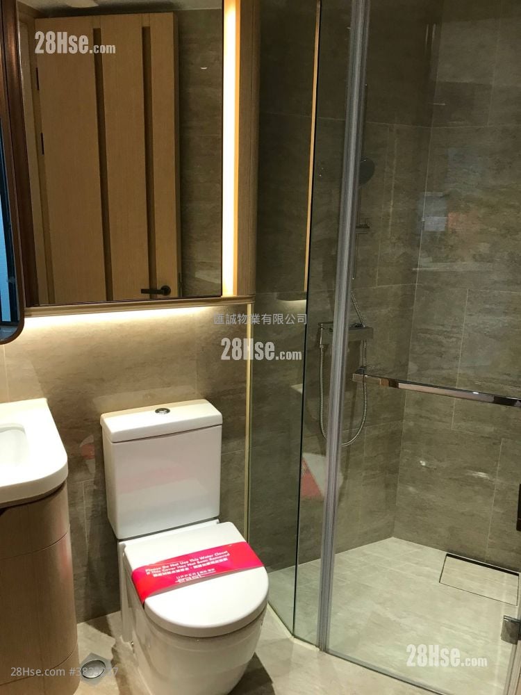 Upper East Sell 1 Bedroom , 1 Bathroom 307 ft²