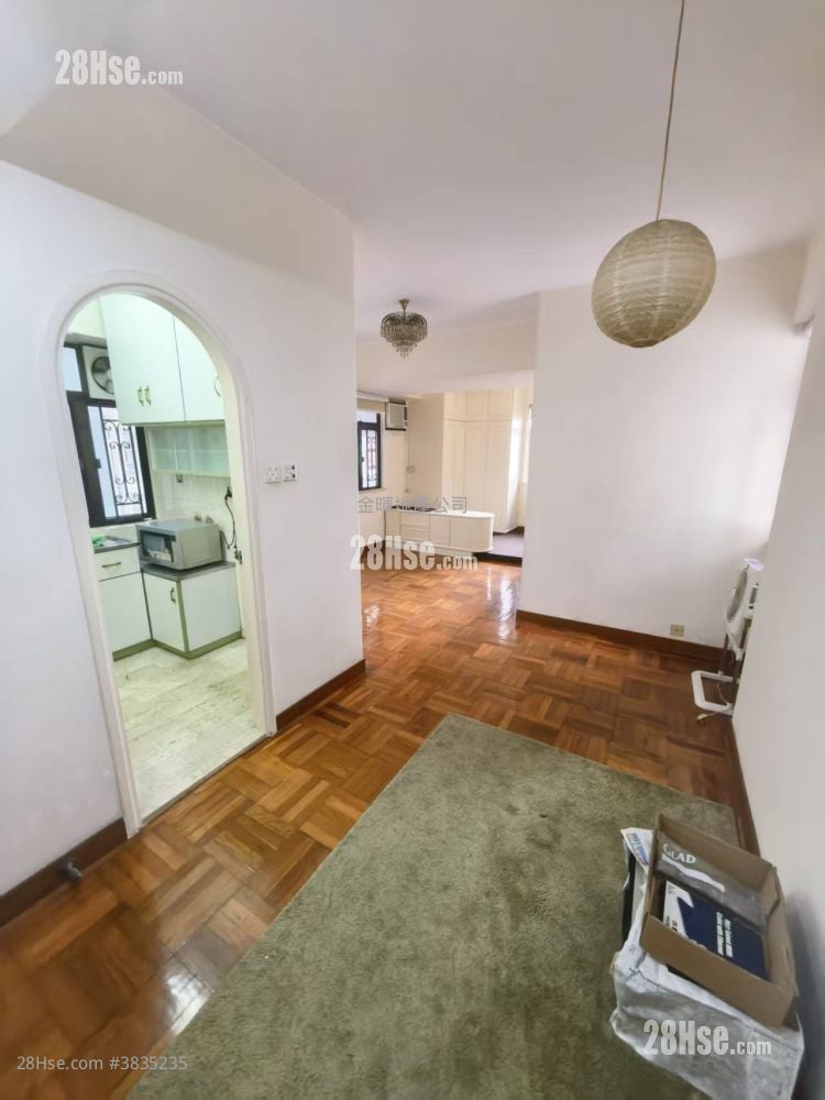 Jade Court Sell 2 Bedrooms , 1 Bathroom 393 ft²