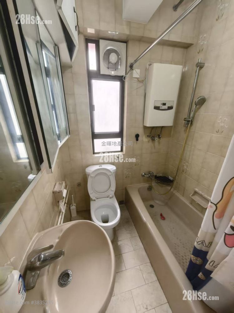 Jade Court Sell 2 Bedrooms , 1 Bathroom 393 ft²