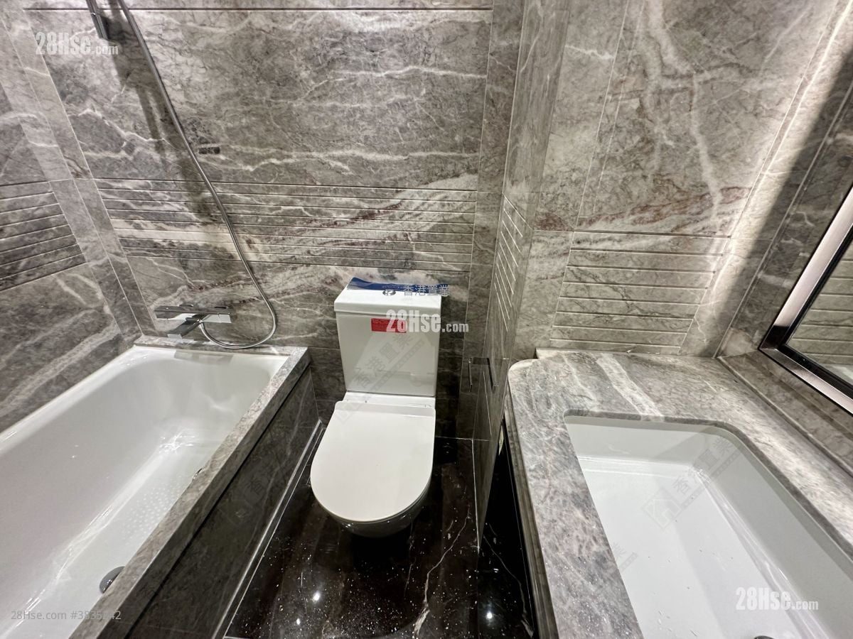 The Southside Sell 2 Bedrooms , 2 Bathrooms 538 ft²