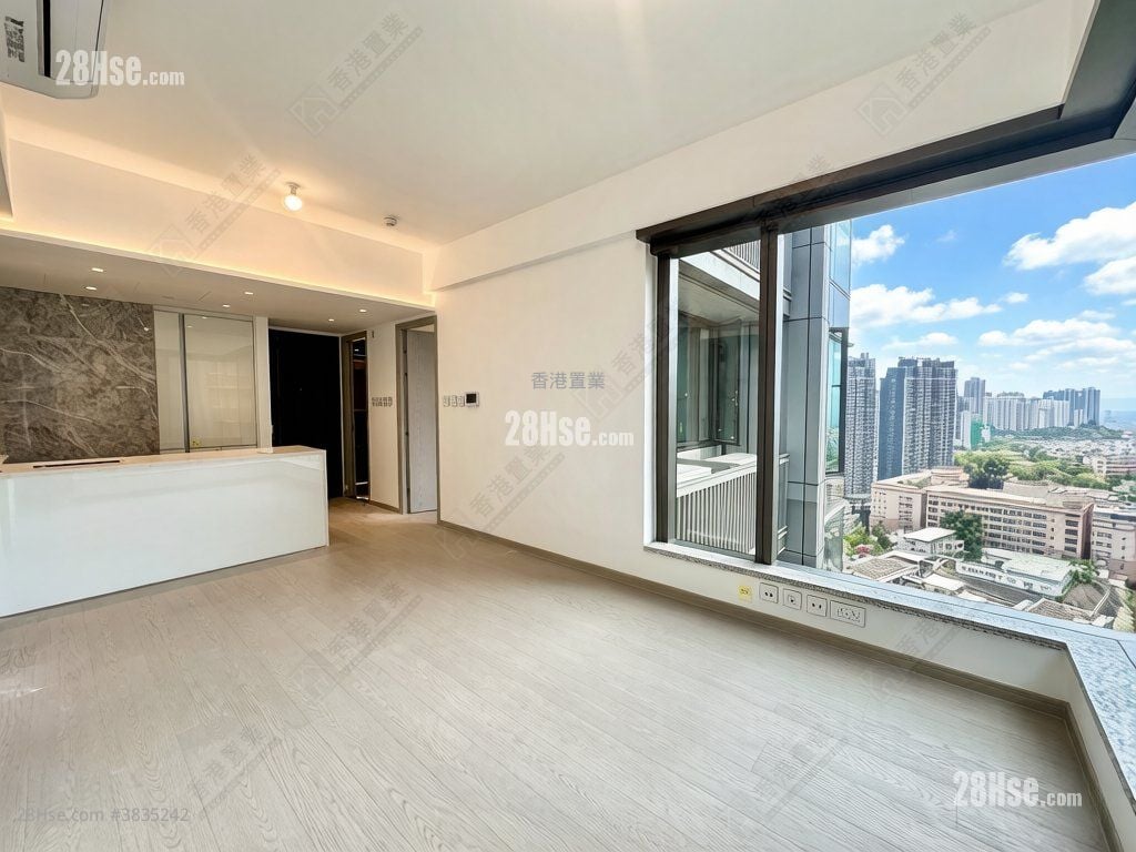 The Southside Sell 2 Bedrooms , 2 Bathrooms 538 ft²