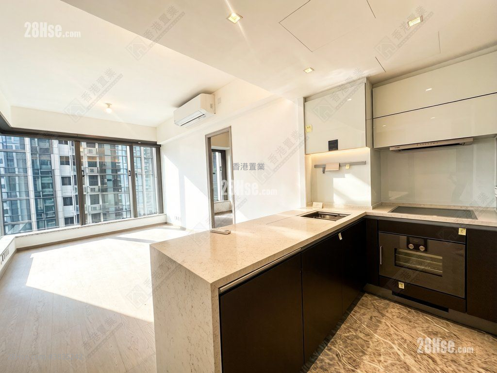The Southside Sell 2 Bedrooms , 2 Bathrooms 538 ft²