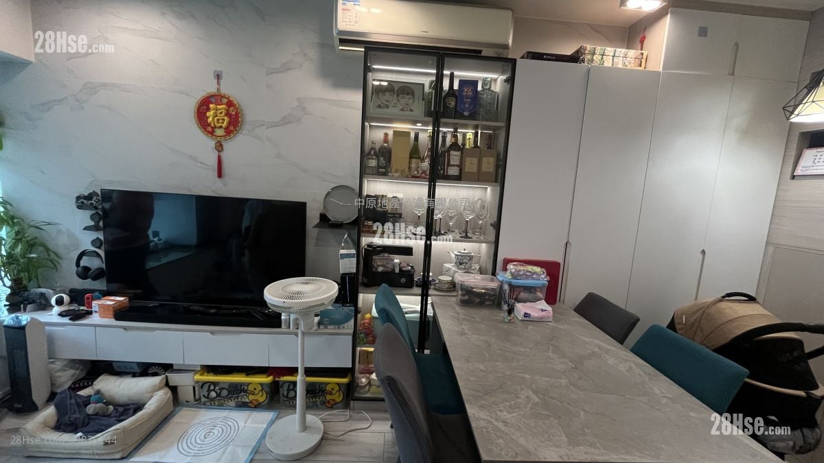 Park Central Sell 3 Bedrooms , 2 Bathrooms 636 ft²