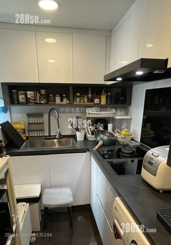Park Central Sell 3 Bedrooms , 2 Bathrooms 636 ft²